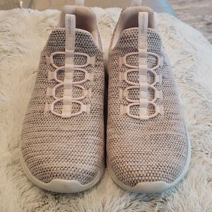 Women's Sketcher Memory Foam tennis shoes 9